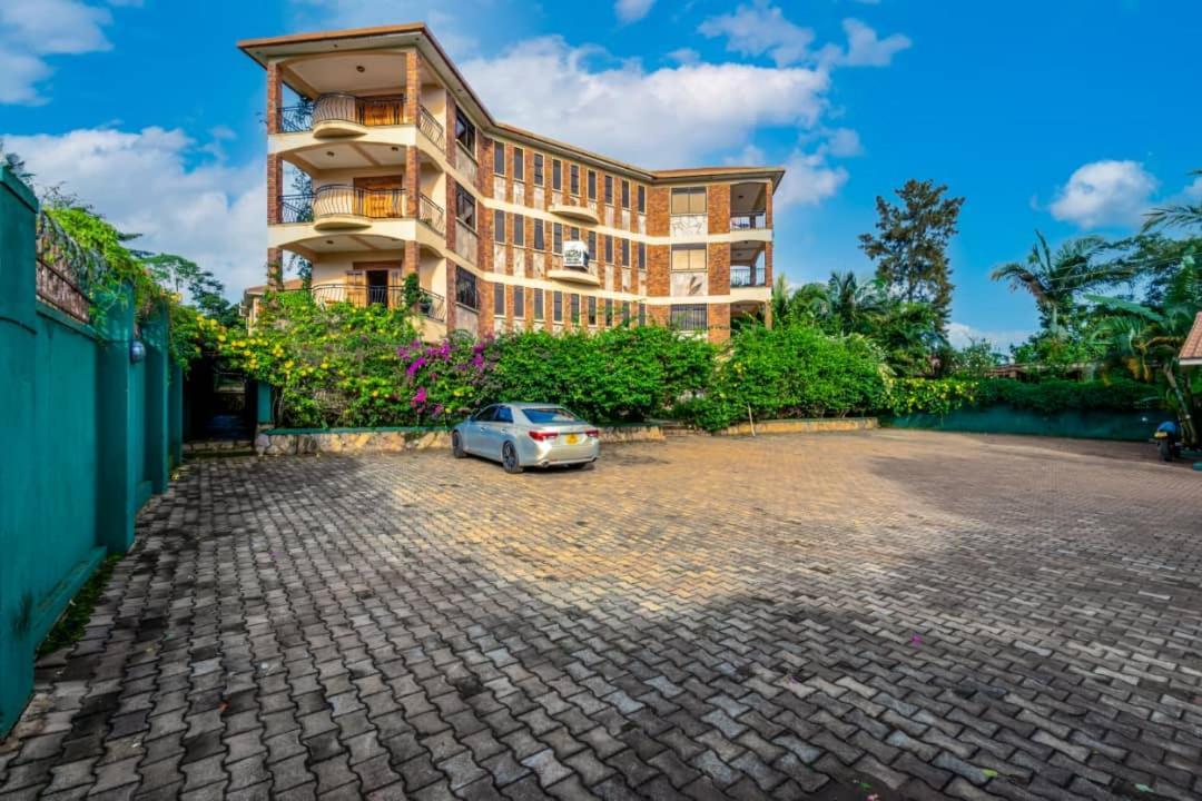 Victoria Breeze Suites, Entebbe Exterior photo